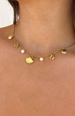 Gigli Gold Shell Necklace