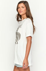 The Laundry Room This Ain't Texas White Oversized Tee