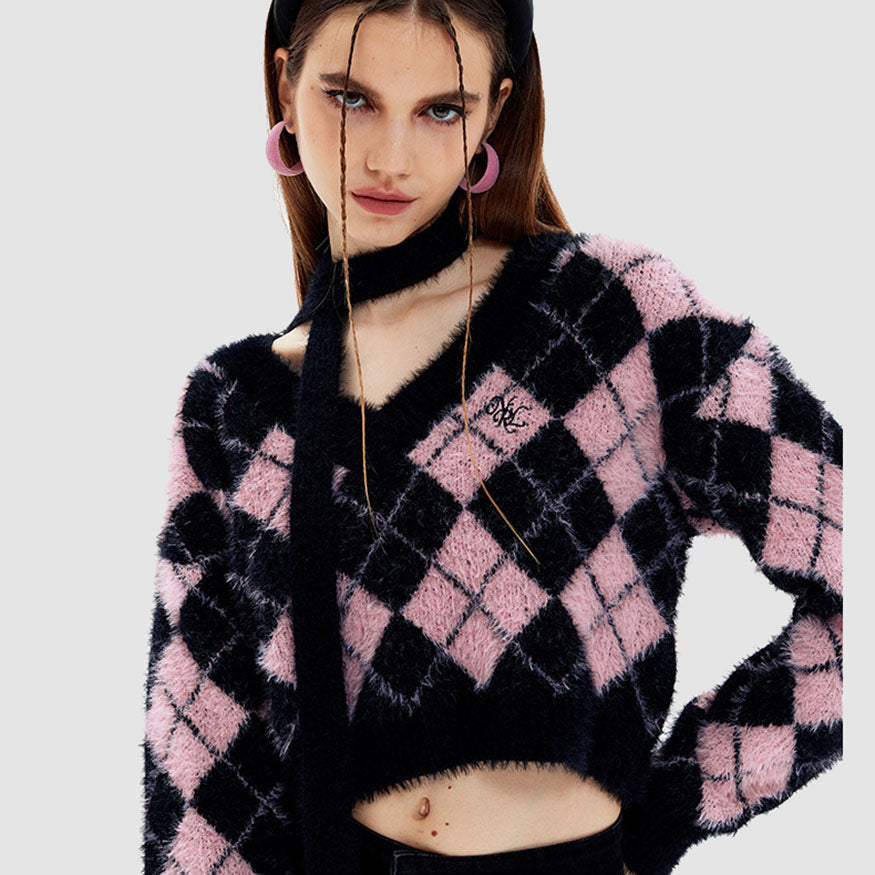 Tie + Argyle Pattern Cropped Sweater