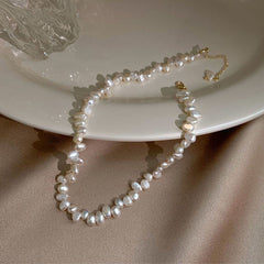 Niche Design Baroque Pearl Necklace