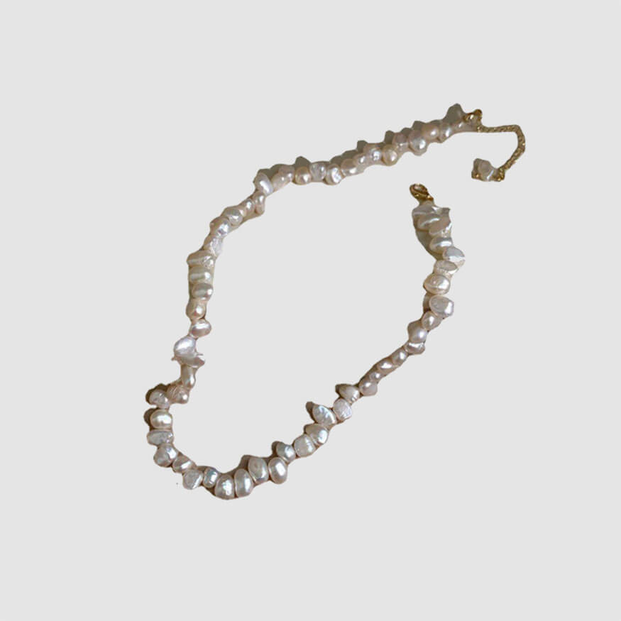 Niche Design Baroque Pearl Necklace