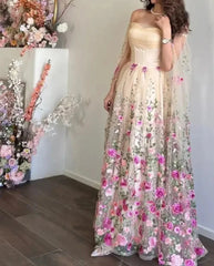 Embroidery Floral Luxury Prom Dresses With Tulle Shawl
