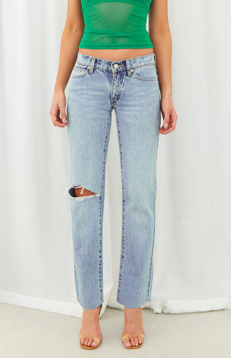 A 99 Rhonda Blue Rip Low Straight Jean