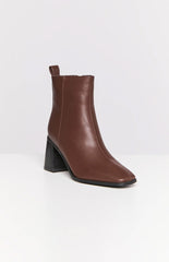 Svea Brunette Ankle Boots