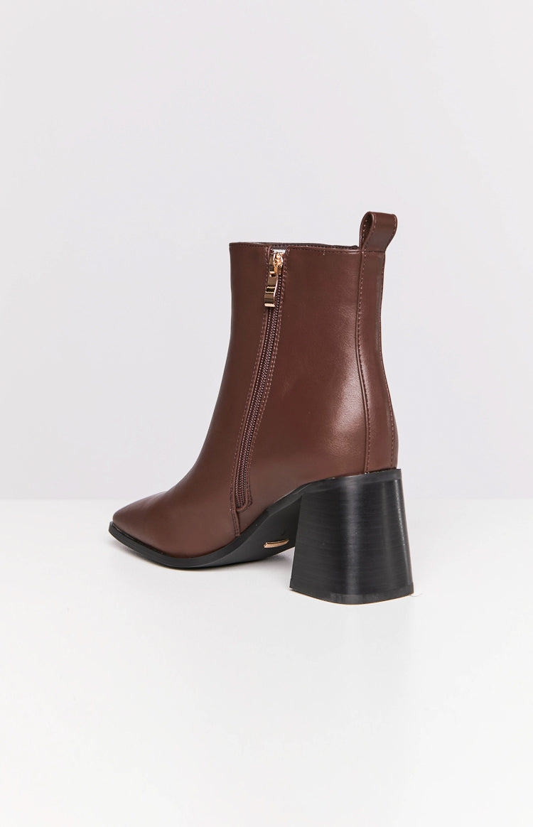Svea Brunette Ankle Boots