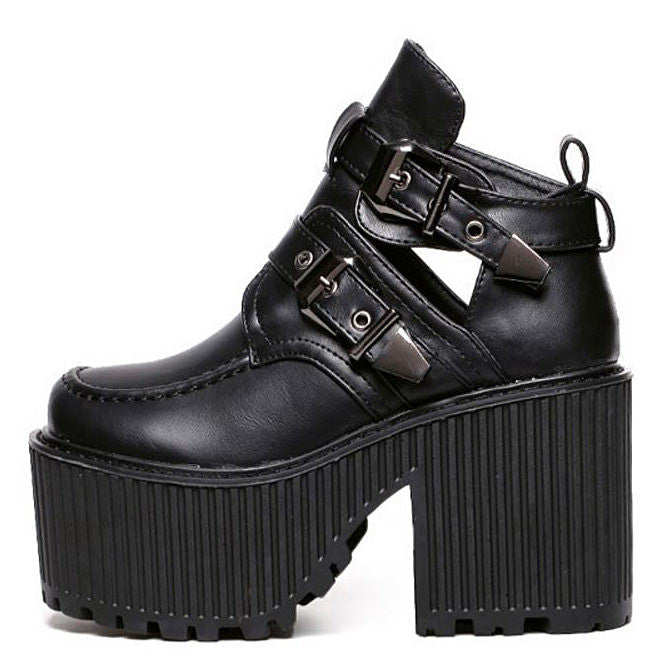 Buckle Grunge Sandals