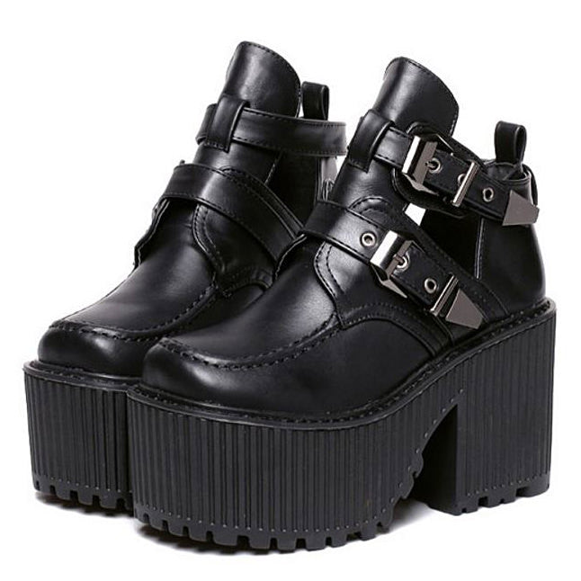 Buckle Grunge Sandals