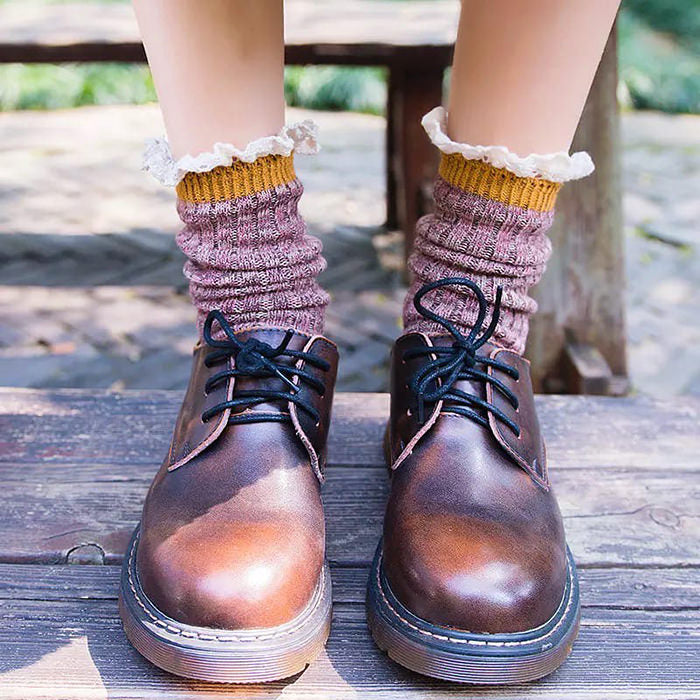 Cottage Ruffled Knit Socks