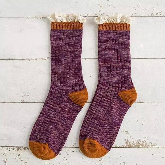 Cottage Ruffled Knit Socks