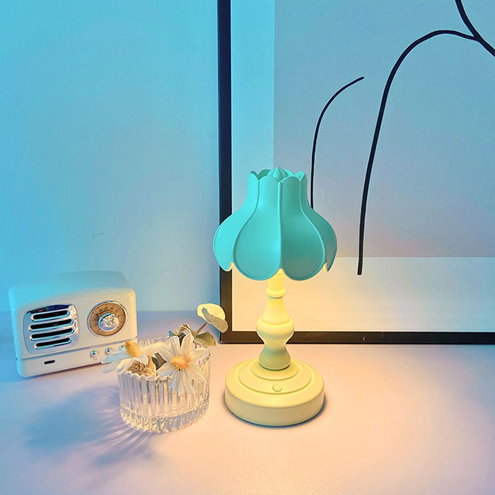 Danish Pastel Lotus Desk Lamp