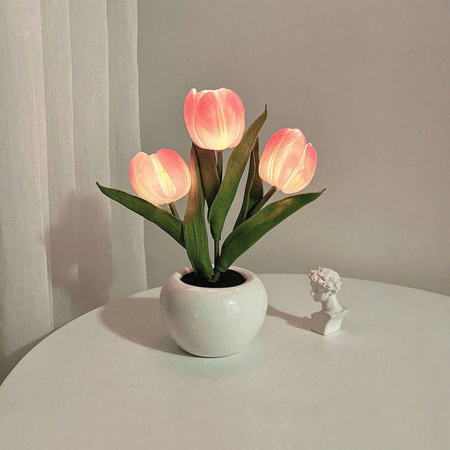 LED Tulip Table Lamp