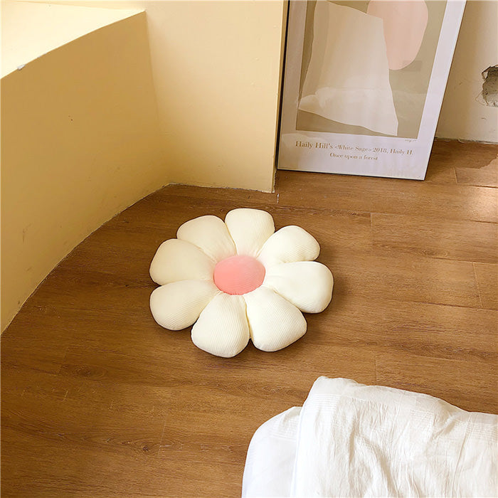 Lazy Flower Pillow