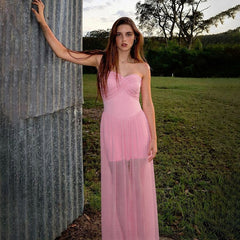 Elegant Sleeveless Tulle Dress with Waist