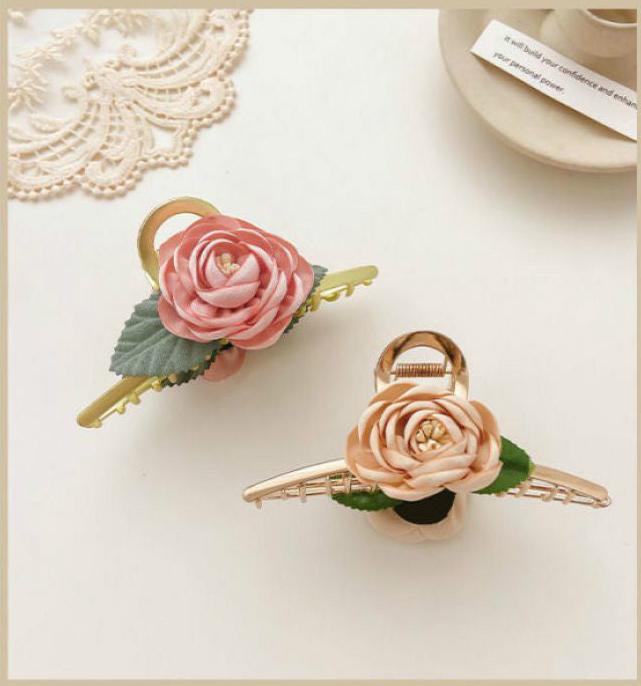 Jia Floral Hair Clip