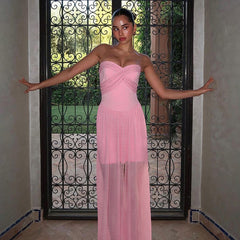 Elegant Sleeveless Tulle Dress with Waist