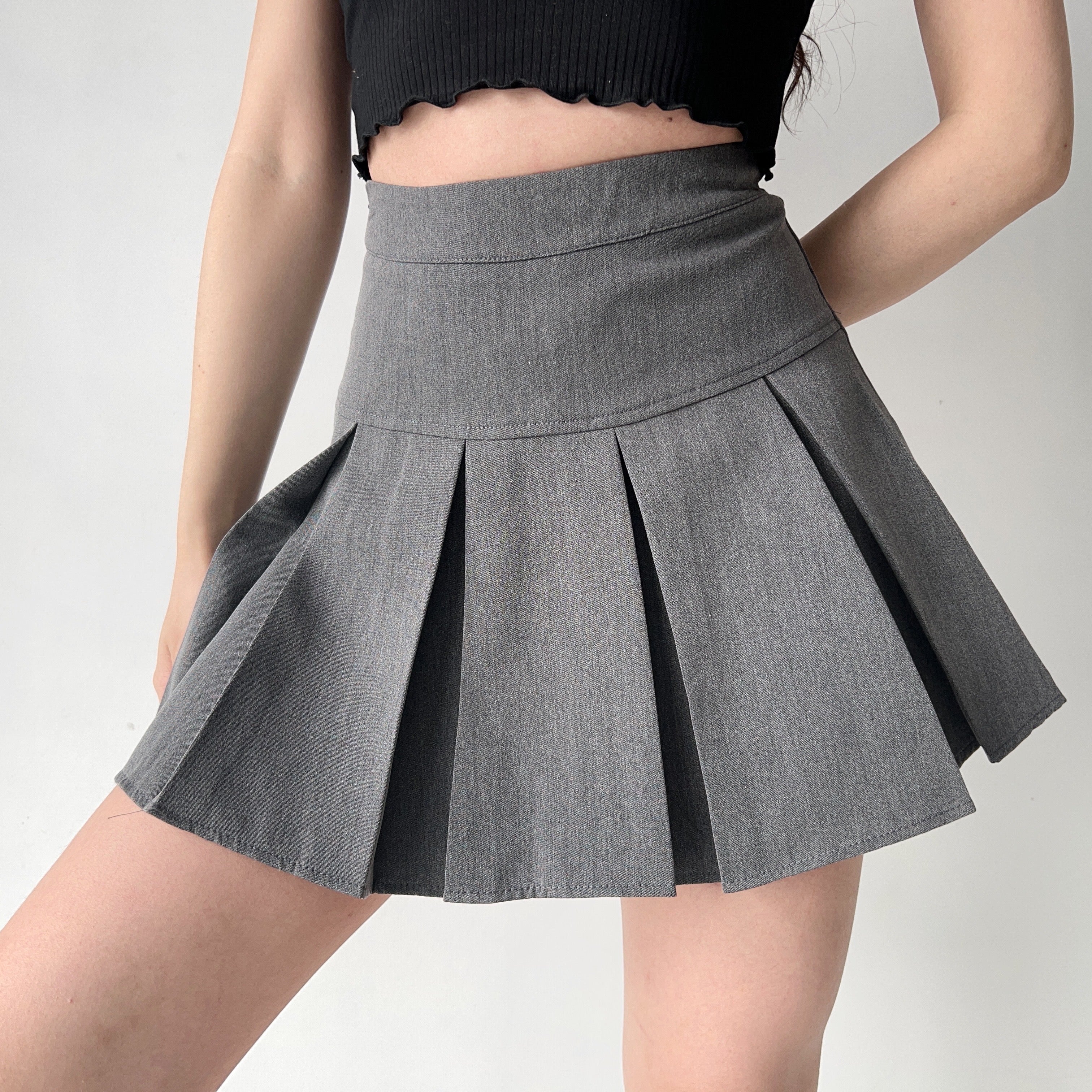 Academia High-Waisted Pleated Skirt