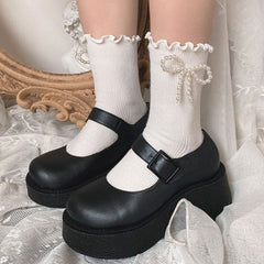 Pearl Bow Socks