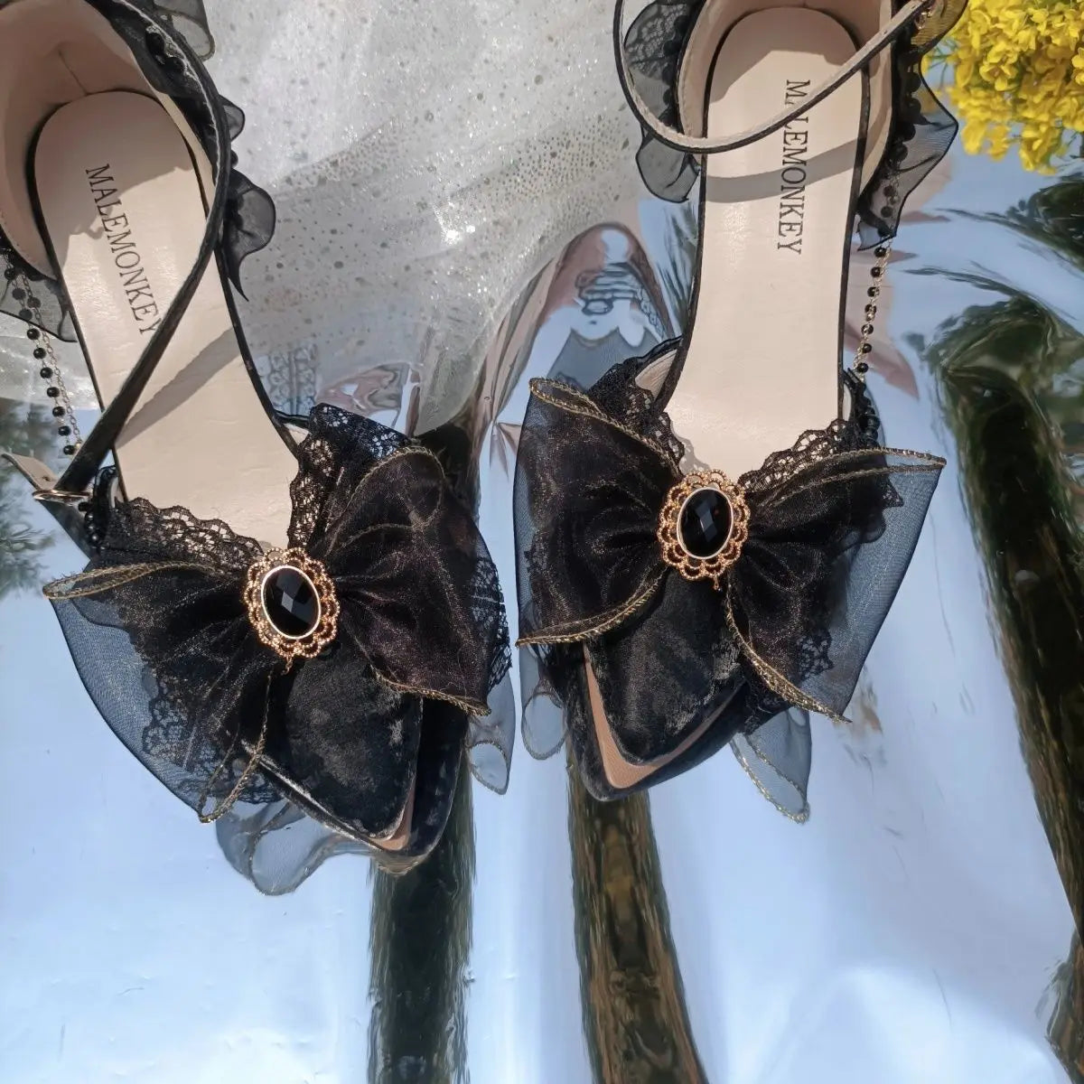 Handmade Flower Dark Black Pointed Thin Heeled Shoes