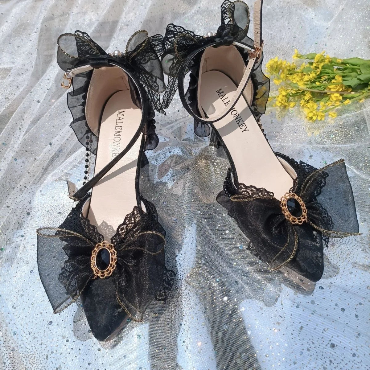 Handmade Flower Dark Black Pointed Thin Heeled Shoes