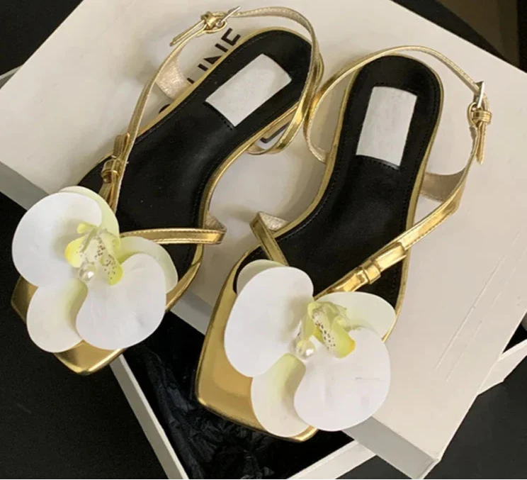 Square Toe Flowers Buckle Strap Shoes