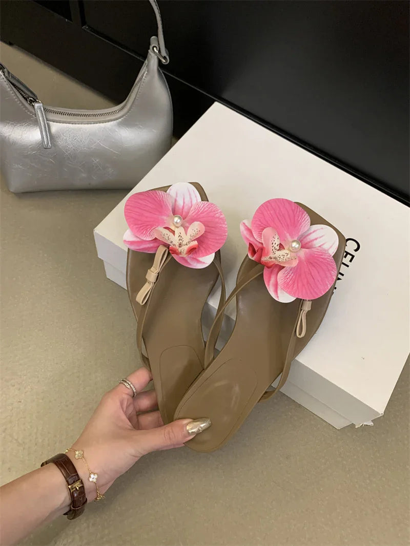 Flowers Clip Toe Women Flat Sandals