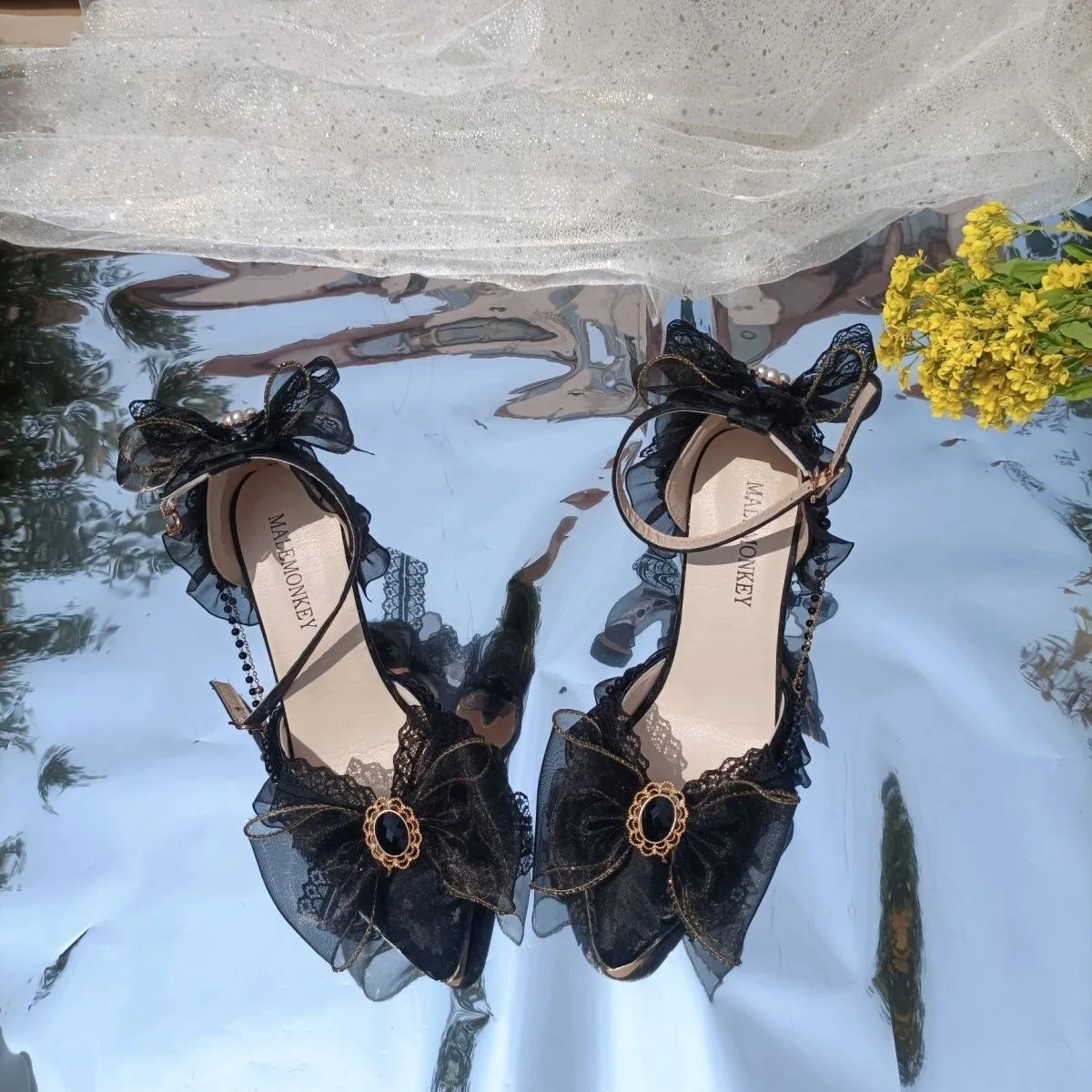 Handmade Flower Dark Black Pointed Thin Heeled Shoes