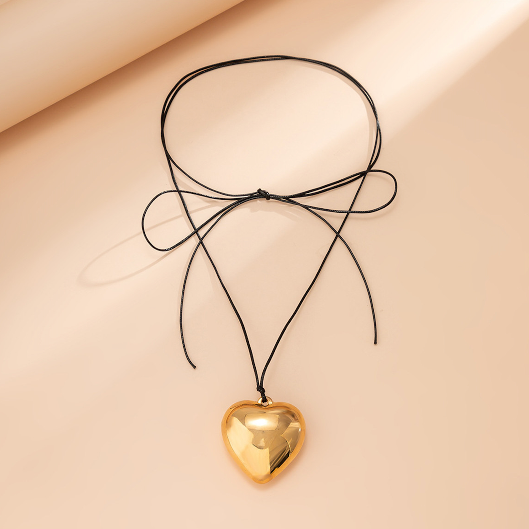 Gold Exaggerated Love Pendant Velvet String Necklace