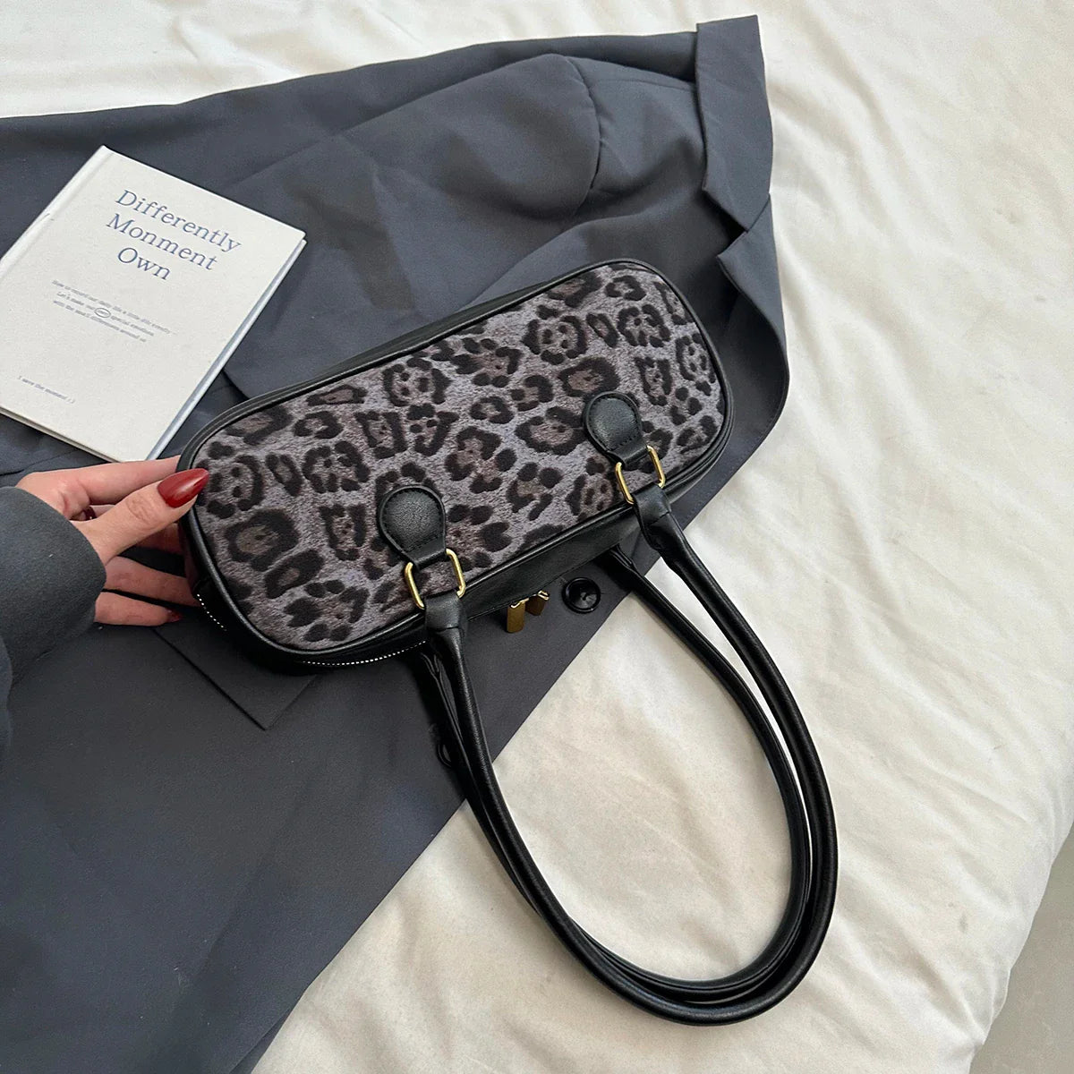Leopard Faux Leather Zipper Handbag