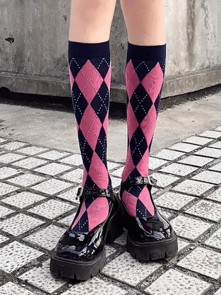 Argyle Pattern Knee High Socks