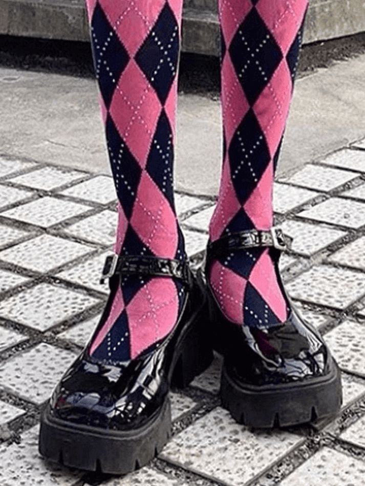 Argyle Pattern Knee High Socks