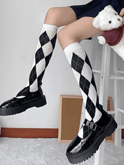 Argyle Pattern Knee High Socks