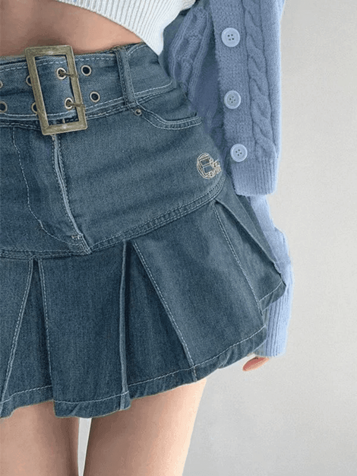 Buckle Belt Pleated Denim Mini Skirt